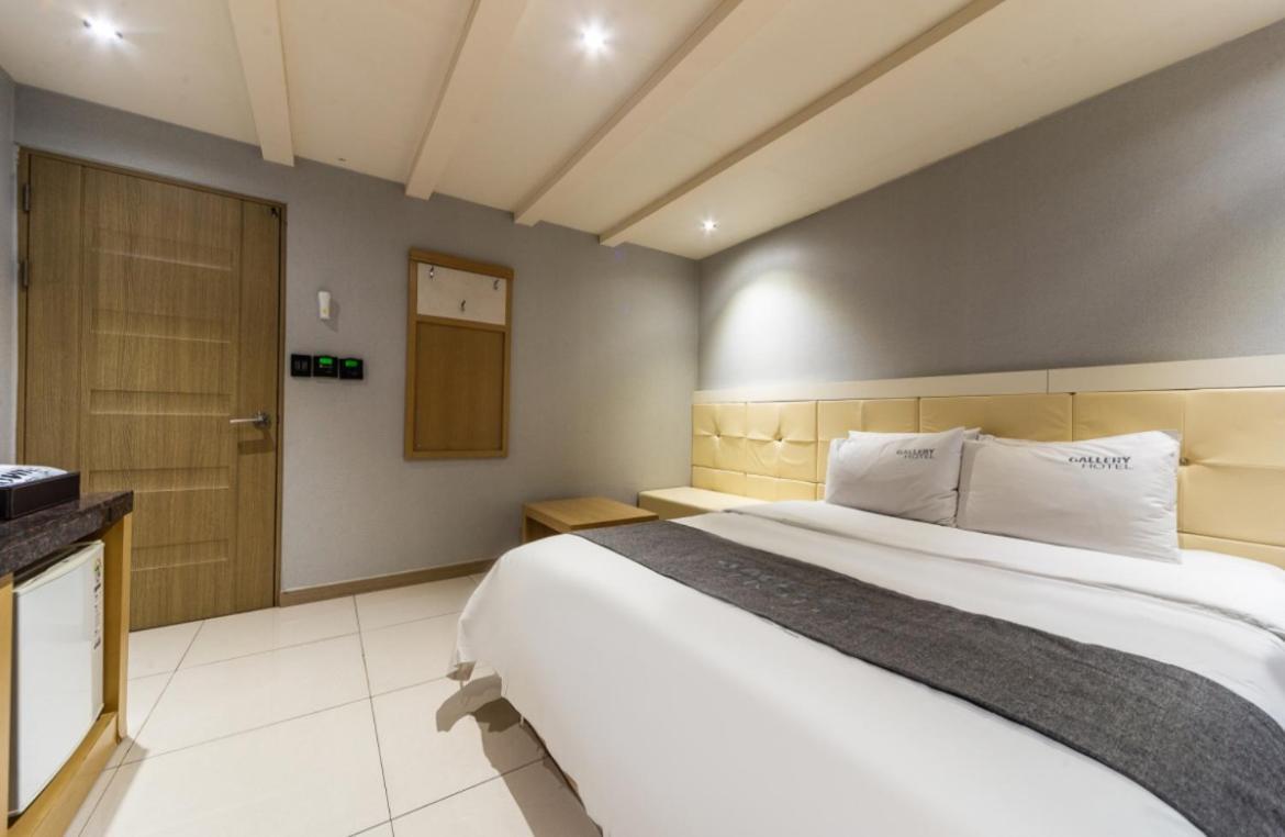 Gallery Hotel Gwangju Metropolitan City Exterior photo